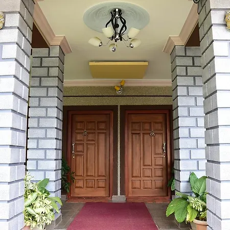 Srinikethana Home Stay With Swimming Pool Madikeri Exterior photo