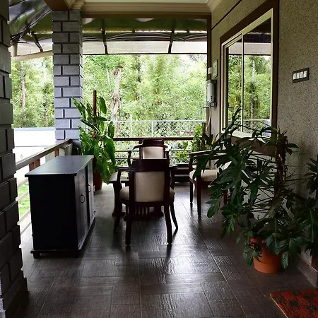 Srinikethana Home Stay With Swimming Pool Madikeri Exterior photo