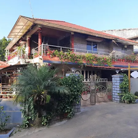 Srinikethana Home Stay With Swimming Pool Madikeri Exterior photo