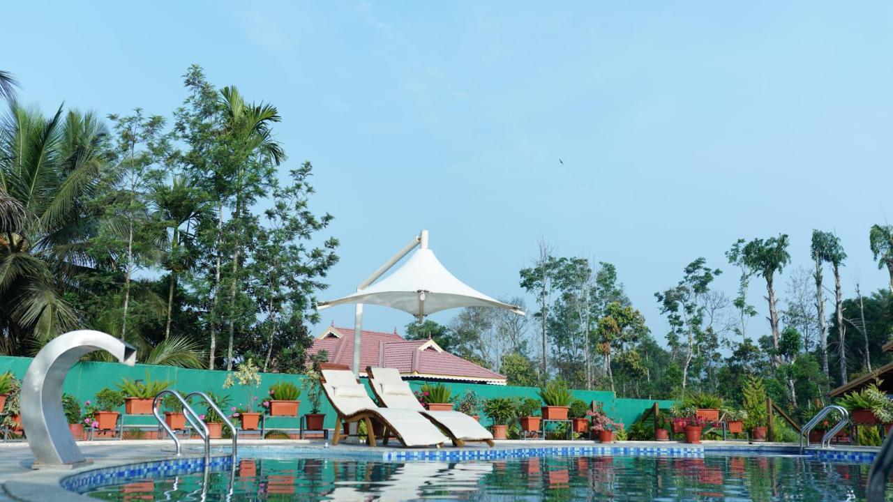 Srinikethana Home Stay With Swimming Pool