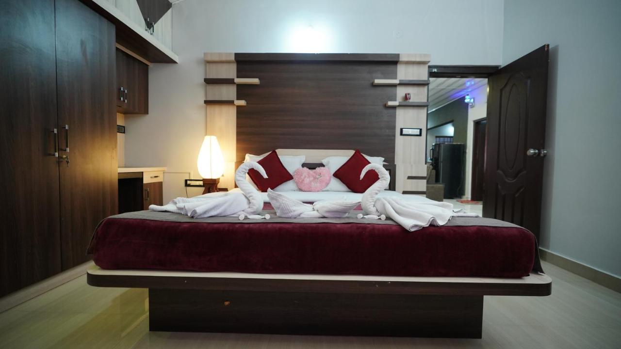 Srinikethana Home Stay With Swimming Pool * Madikeri
