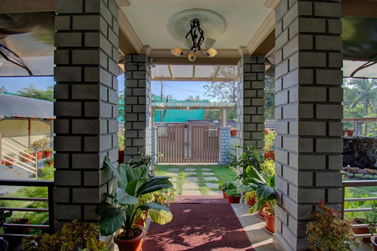 Srinikethana Home Stay With Swimming Pool