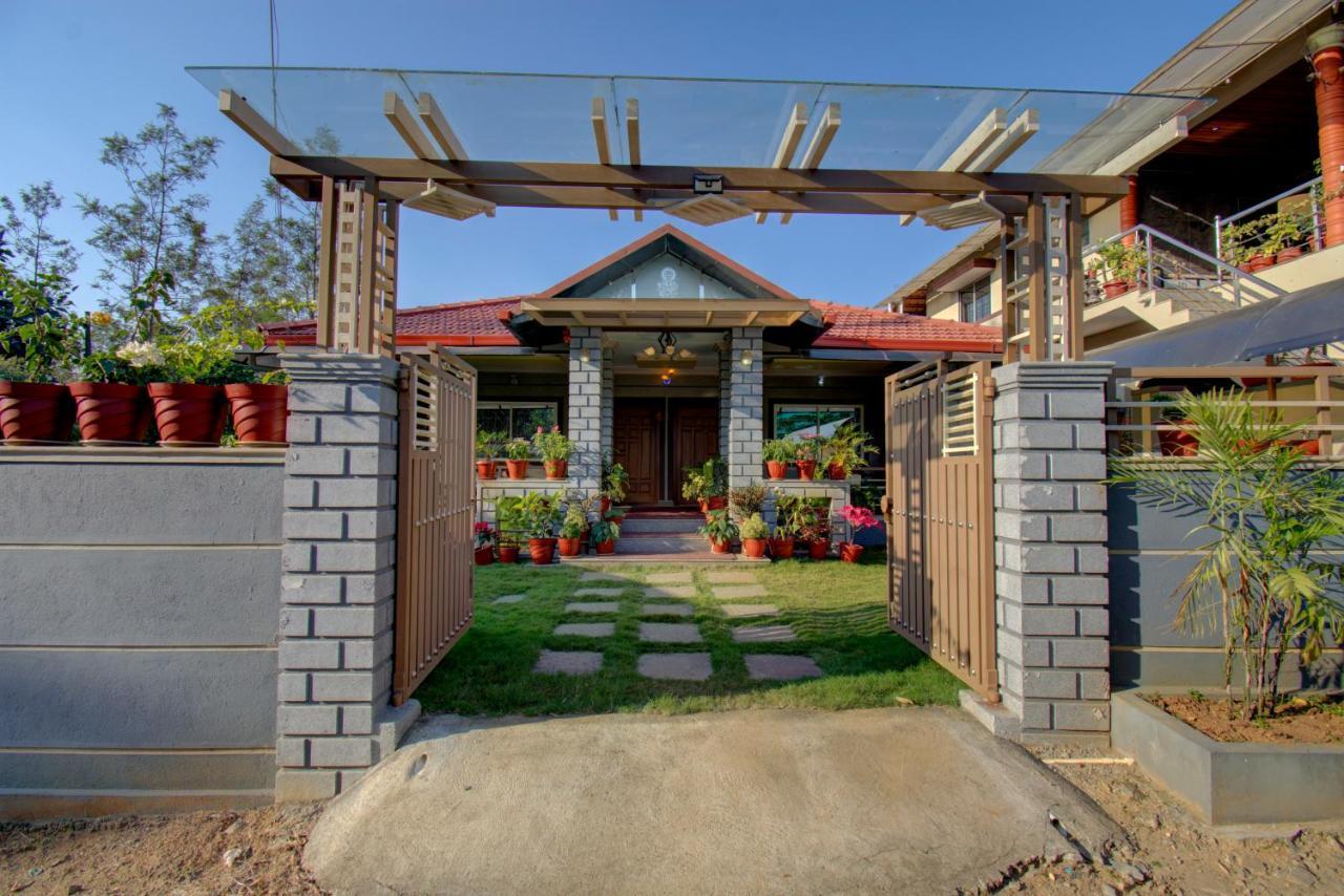Srinikethana Home Stay With Swimming Pool Homestay