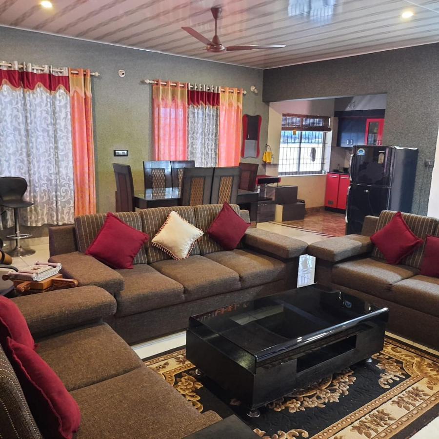Srinikethana Home Stay With Swimming Pool Homestay